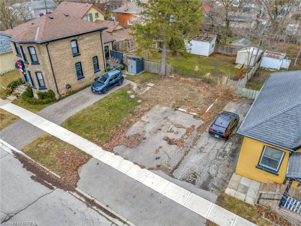 108 Oak Street Property Photo 2