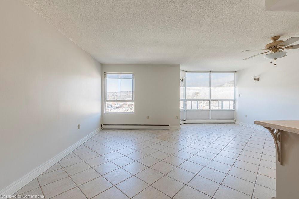 605-10 John Street Property Photo 14