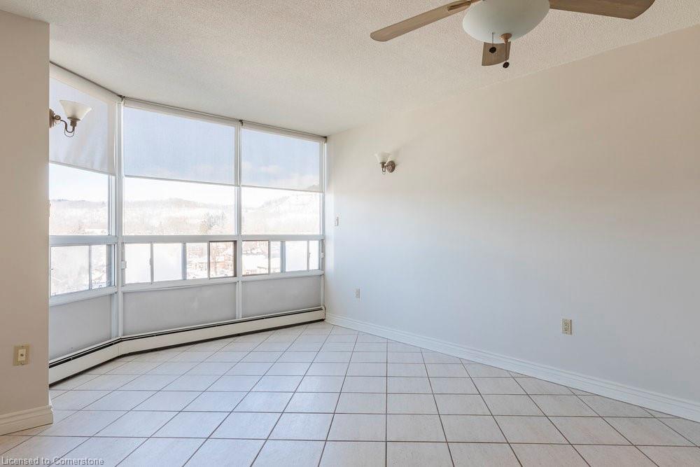 605-10 John Street Property Photo 15