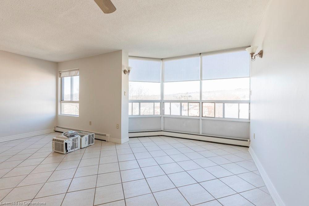 605-10 John Street Property Photo 18