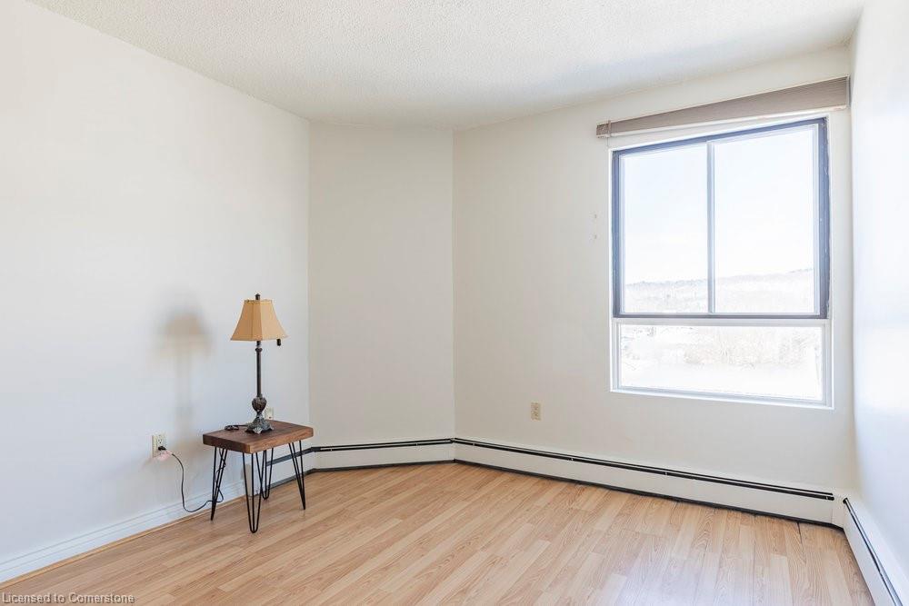 605-10 John Street Property Photo 29