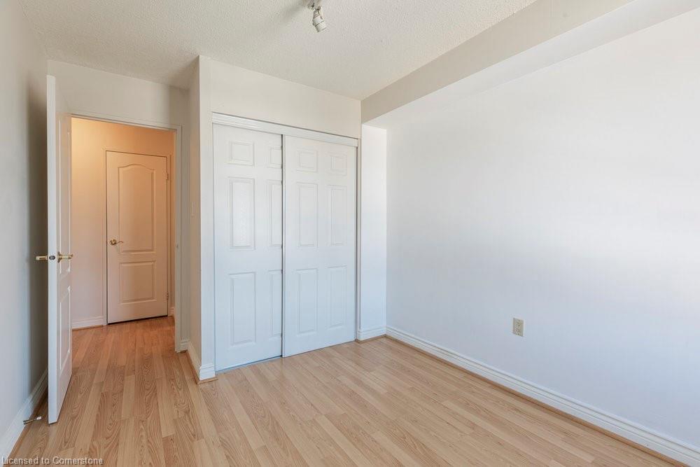 605-10 John Street Property Photo 32