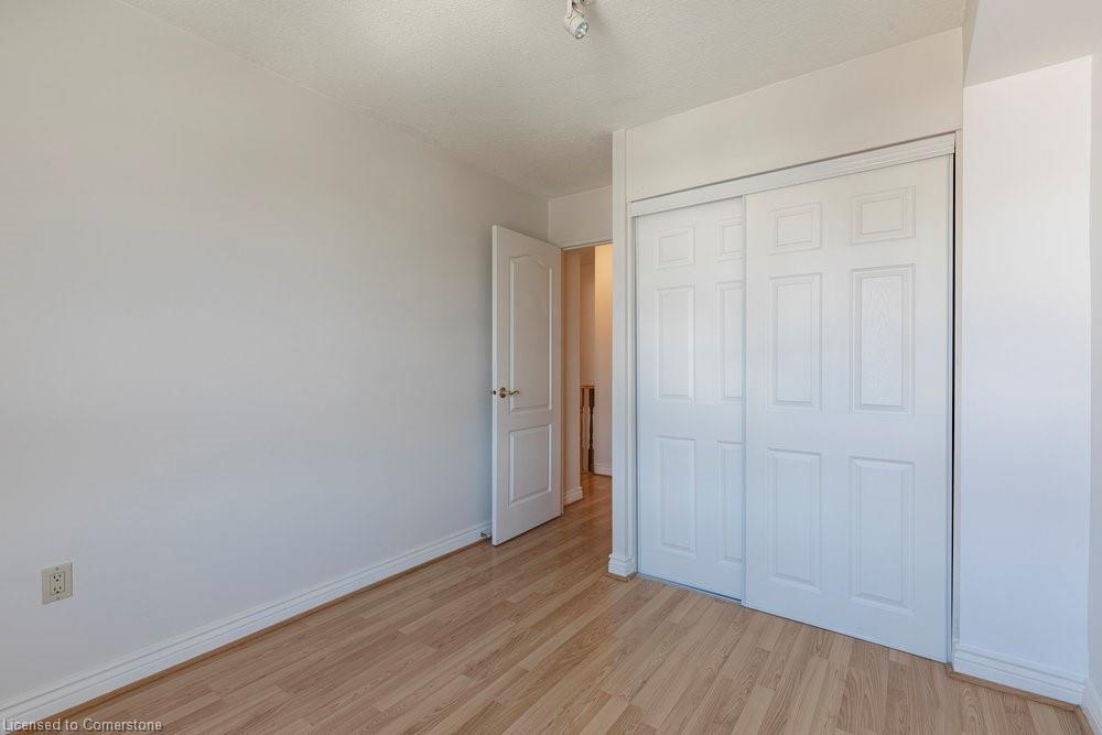 605-10 John Street Property Photo 33
