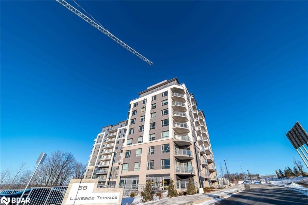 215-58 Lakeside Terrace Property Photo