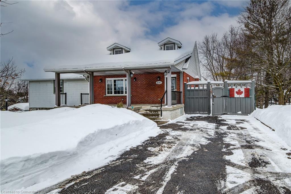 1090 Bleams Road Property Photo 5