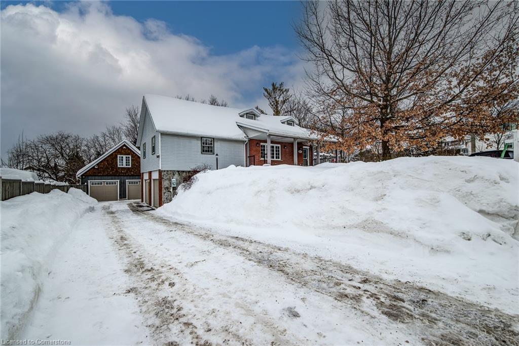 1090 Bleams Road Property Photo 7