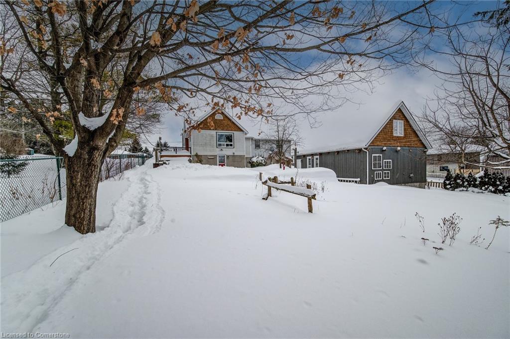 1090 Bleams Road Property Photo 10