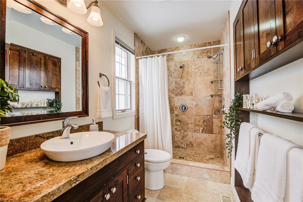 1090 Bleams Road Property Photo 22