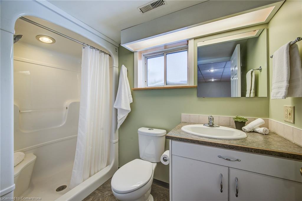 1090 Bleams Road Property Photo 27