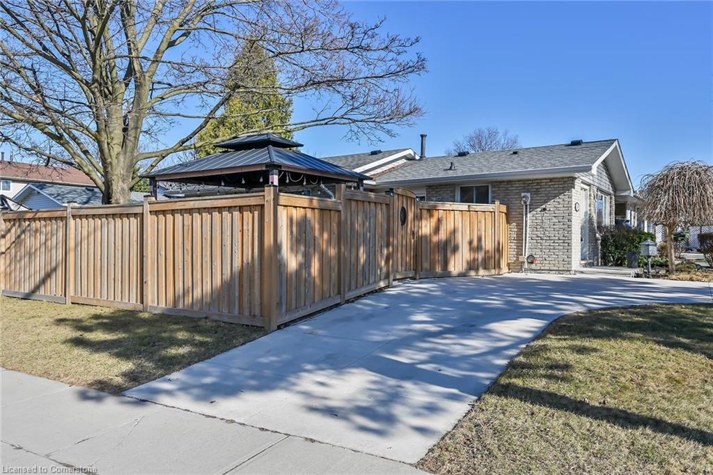 146 Fiona Crescent Property Photo 5