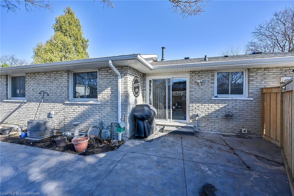146 Fiona Crescent Property Photo 7