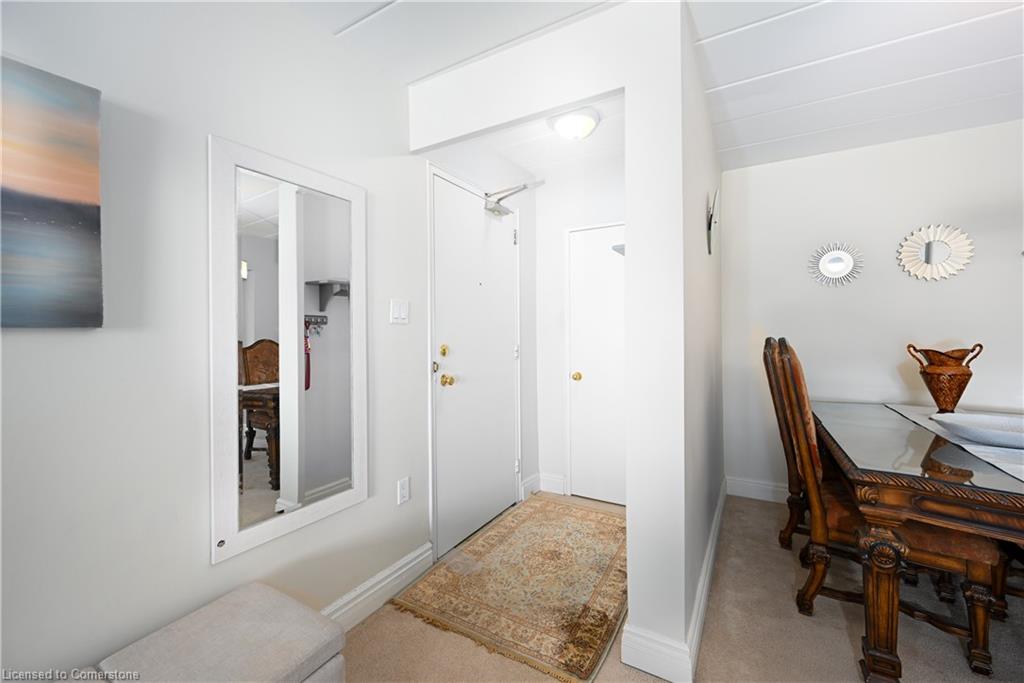 9-2422 New Street Property Photo 6