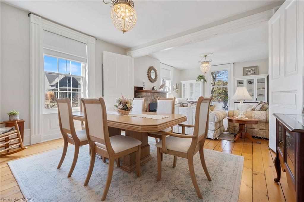 4 Murray Street W Property Photo 14