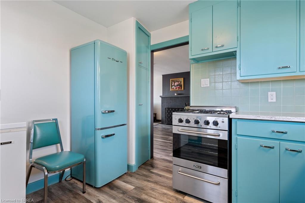 4 Murray Street W Property Photo 36