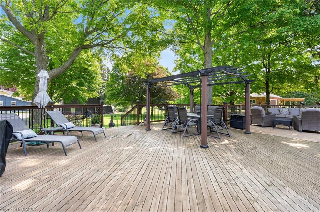 4 Murray Street W Property Photo 44