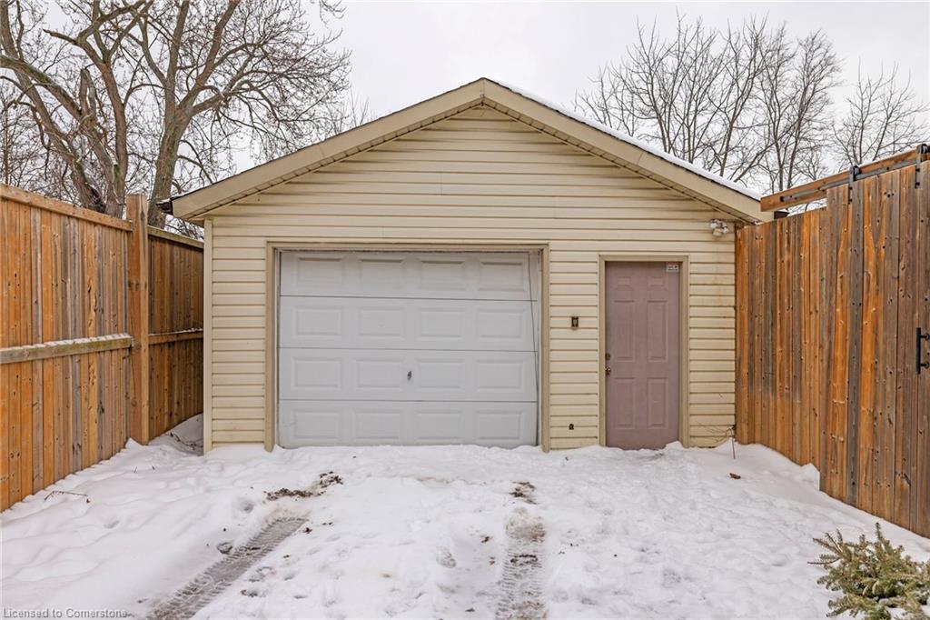4731 Third Avenue Property Photo 3