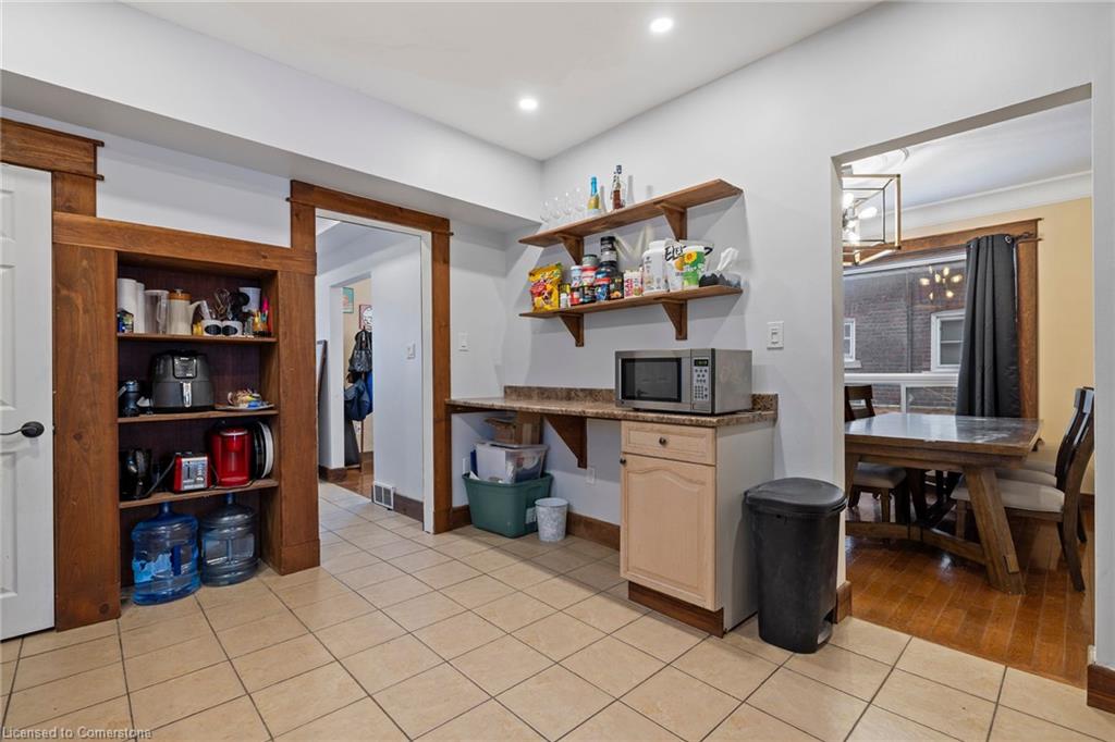 4731 Third Avenue Property Photo 14