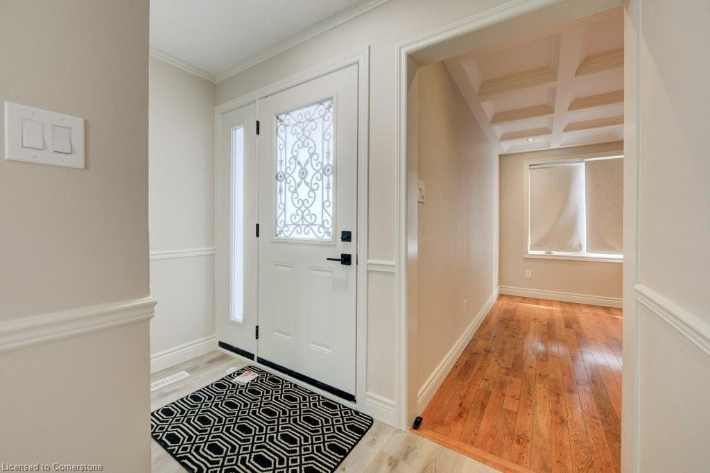 144 Mooregate Crescent Property Photo 4
