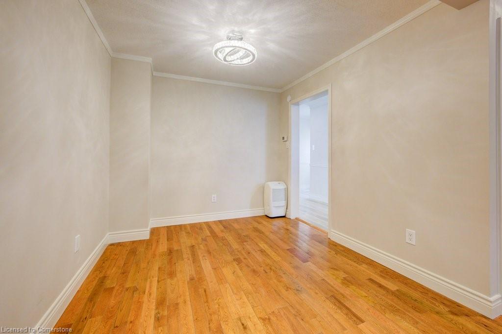 144 Mooregate Crescent Property Photo 7