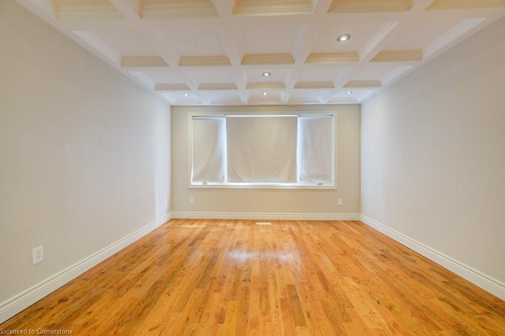 144 Mooregate Crescent Property Photo 8