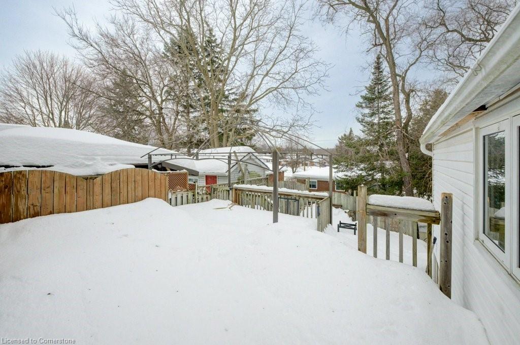144 Mooregate Crescent Property Photo 35