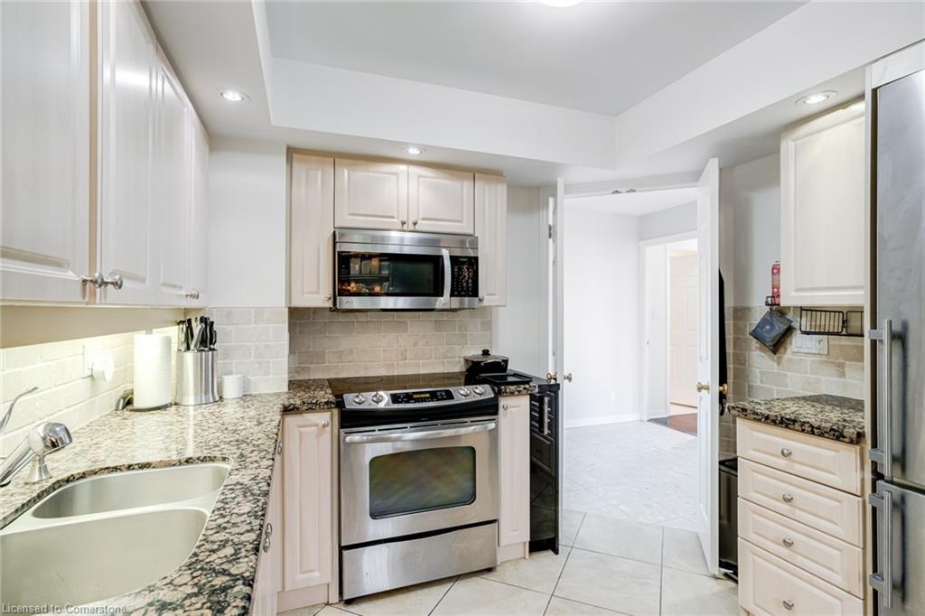 803-1 Aberfoyle Crescent Property Photo 21