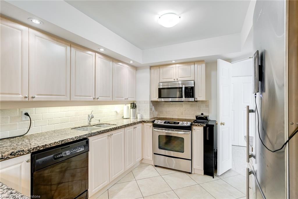 803-1 Aberfoyle Crescent Property Photo 22