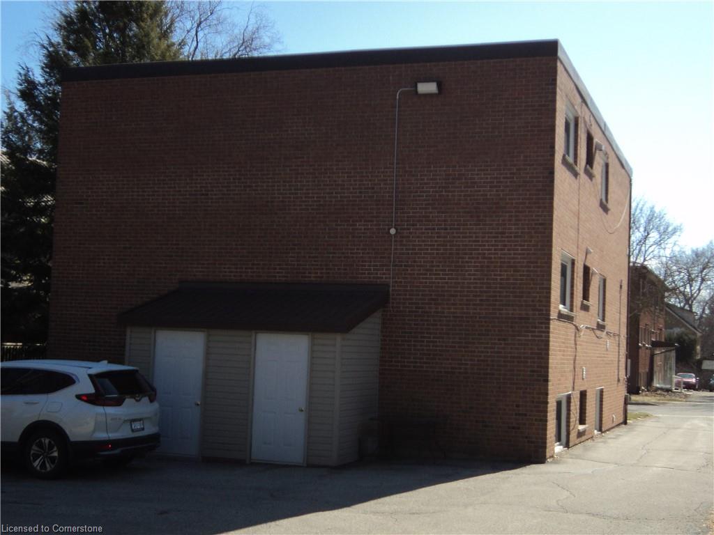 44 Memorial Avenue Property Photo 4