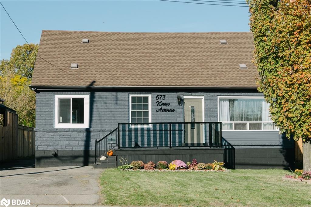 673 Knox Avenue Property Photo 1