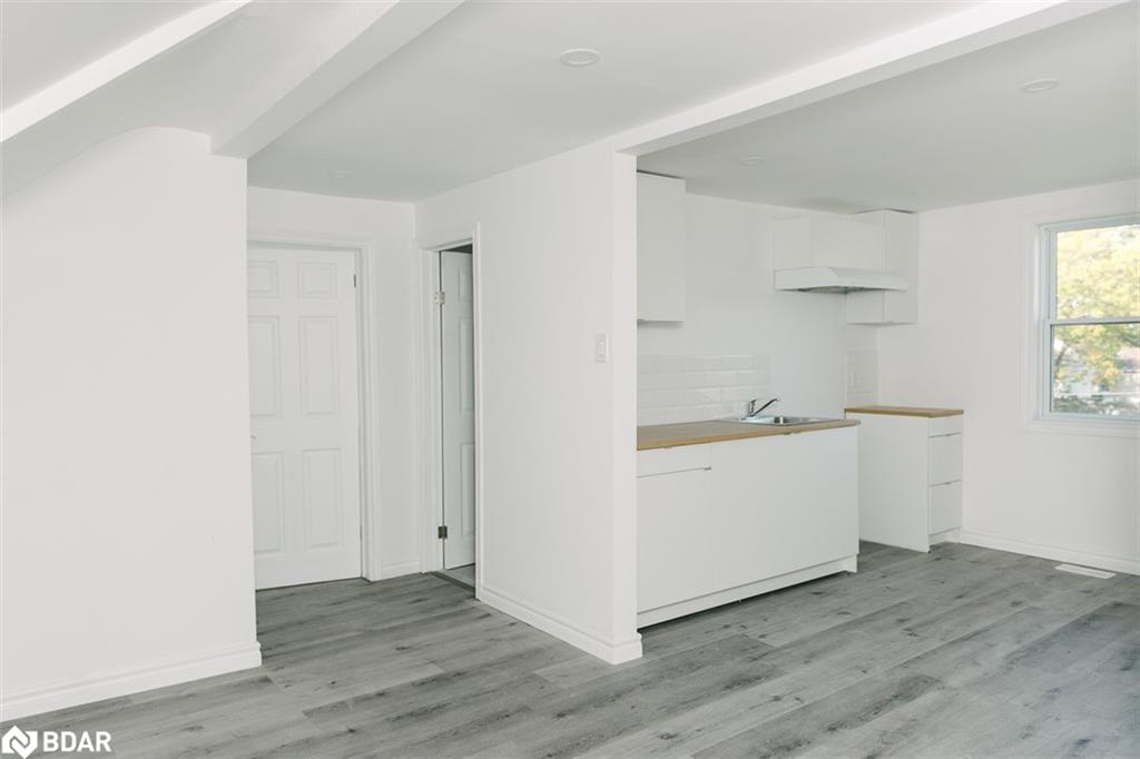 673 Knox Avenue Property Photo 15