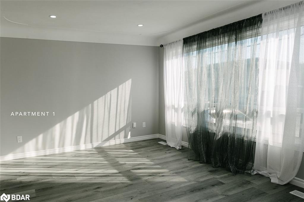 673 Knox Avenue Property Photo 2