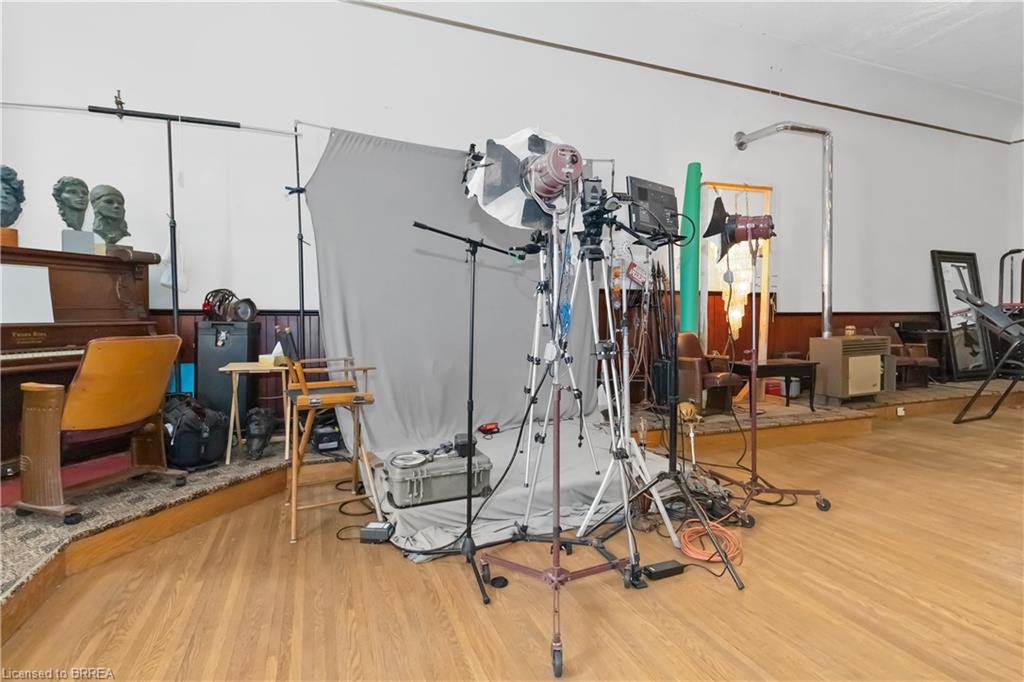 18 Robinson Street Property Photo 8
