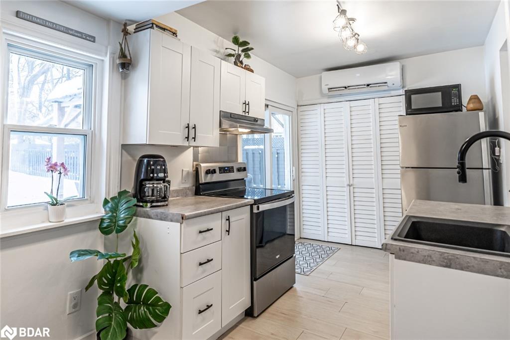203 Southview Road Property Photo 4