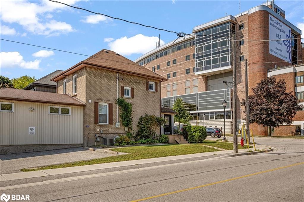 153 Colborne Street W Property Photo 3