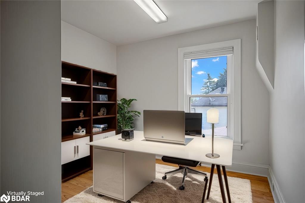 153 Colborne Street W Property Photo 24