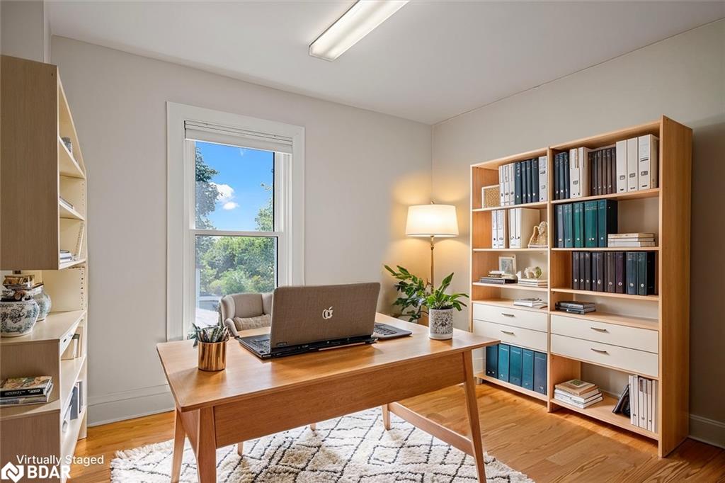 153 Colborne Street W Property Photo 26