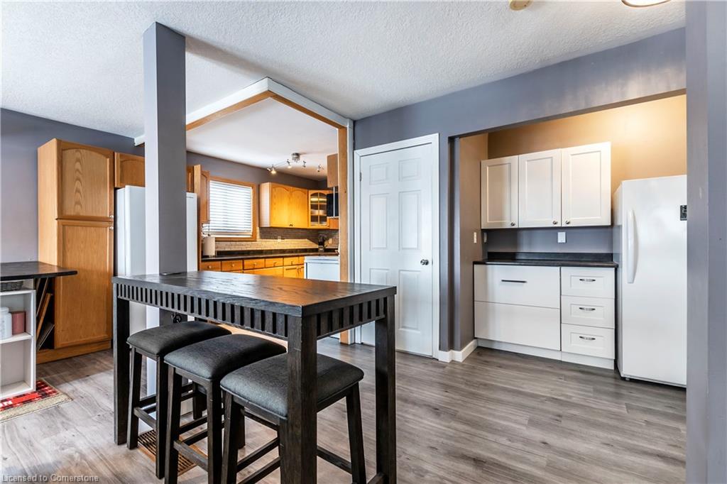 75 Sekura Crescent Property Photo 8