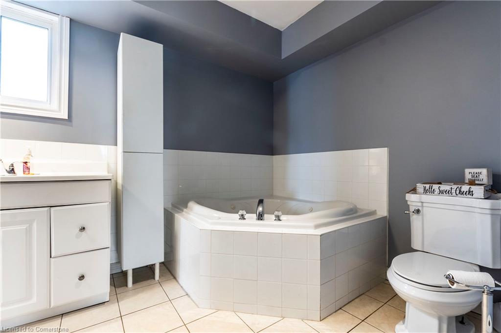 75 Sekura Crescent Property Photo 21