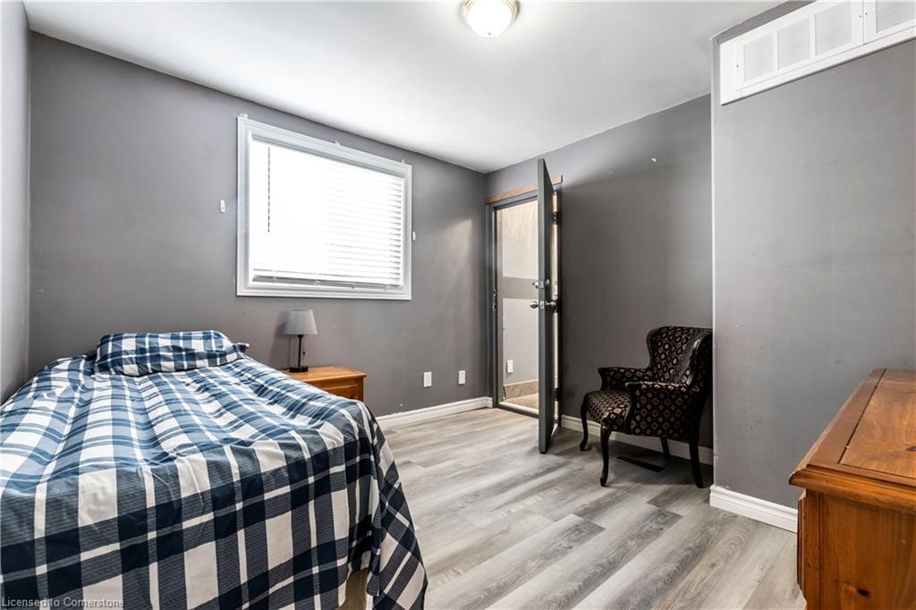 75 Sekura Crescent Property Photo 32