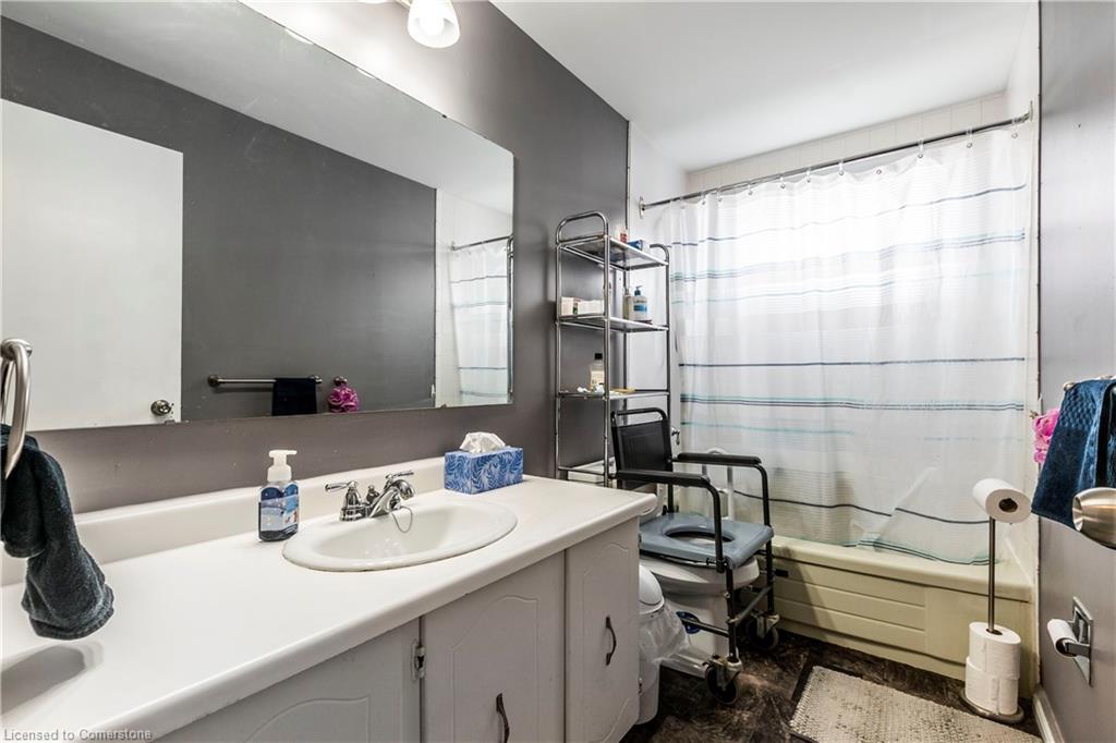 75 Sekura Crescent Property Photo 34