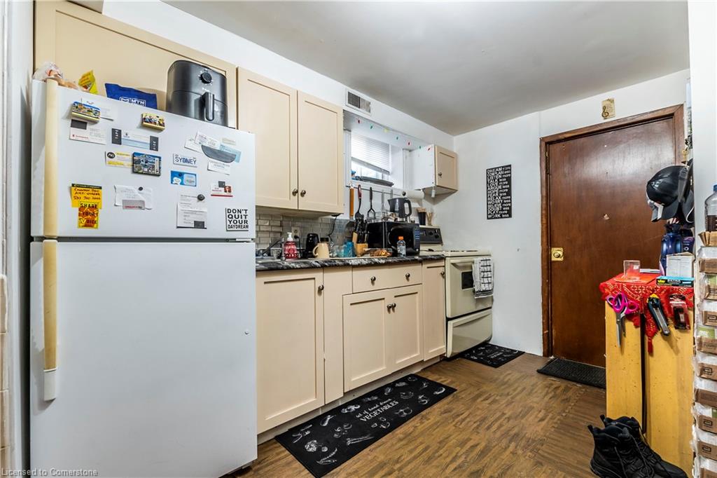 75 Sekura Crescent Property Photo 36