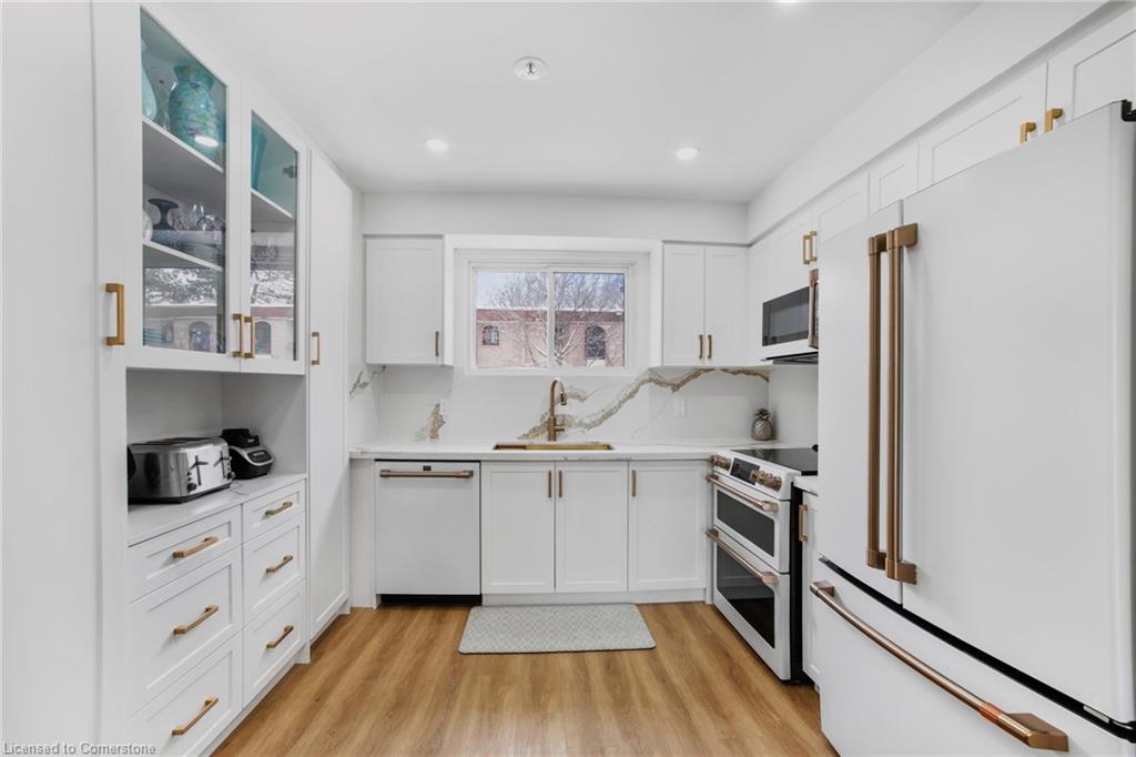 621 Francis Road Property Photo