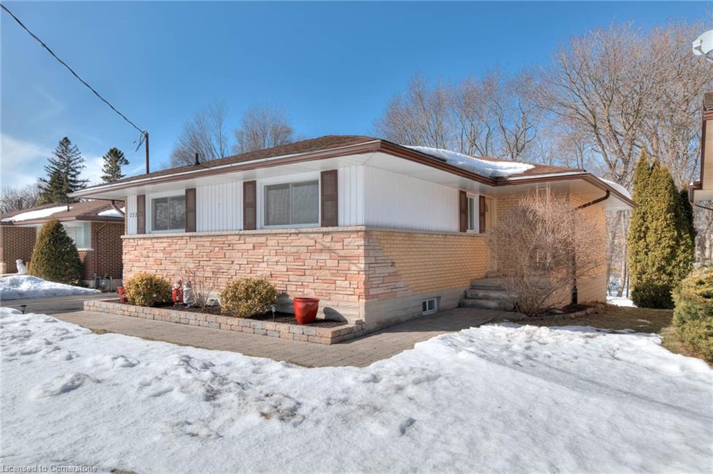 222 Ross Avenue Property Photo 3