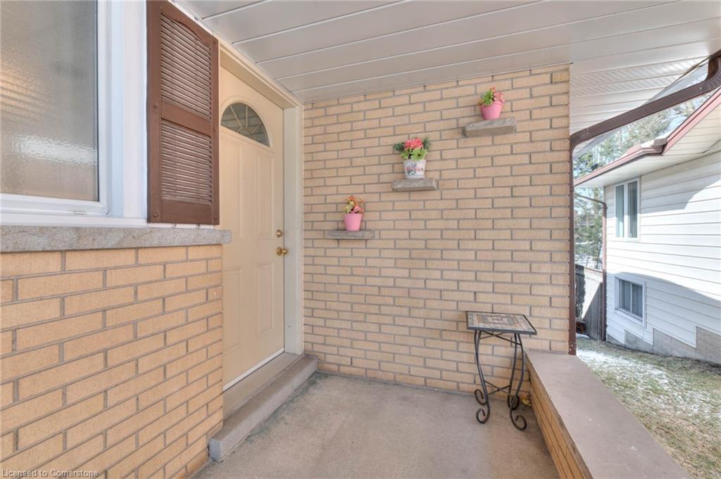 222 Ross Avenue Property Photo 12
