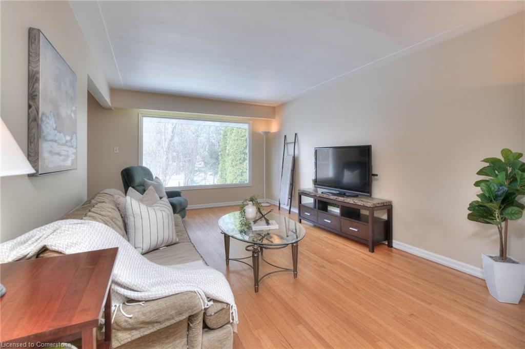 222 Ross Avenue Property Photo 14