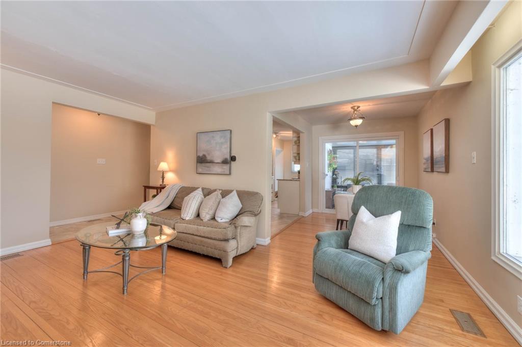 222 Ross Avenue Property Photo 16