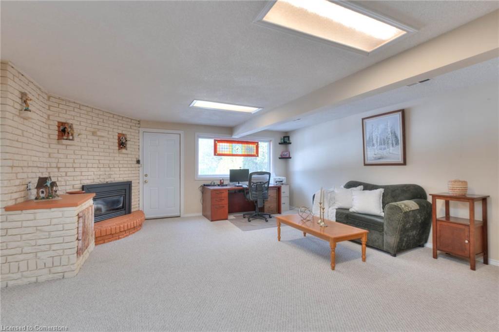 222 Ross Avenue Property Photo 37