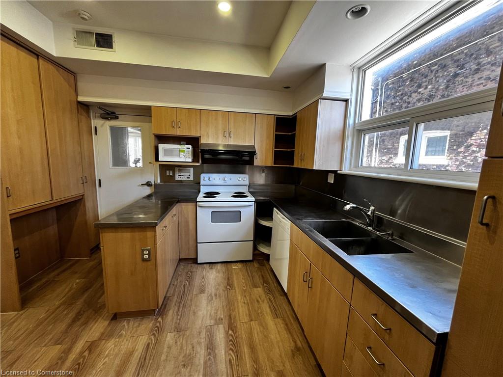 19 Schneider Avenue Property Photo 8