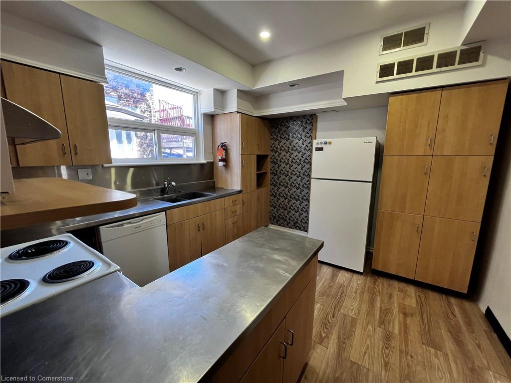 19 Schneider Avenue Property Photo 9