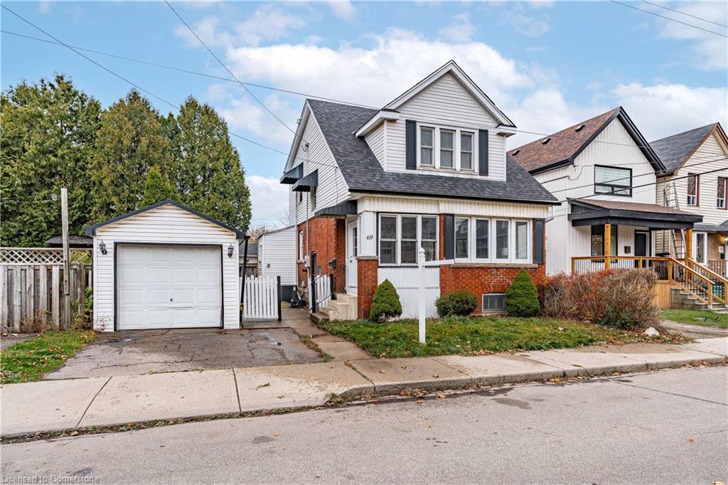 69 Roxborough Avenue Property Photo